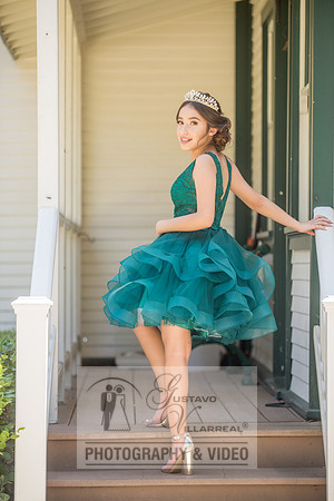 Brianna Gonzalez quinceanera photography session at Heritage Park in Santa Fe Springs Ca.
