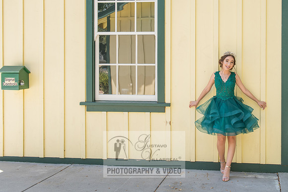 Brianna Gonzalez quinceanera photography session at Heritage Park in Santa Fe Springs Ca.