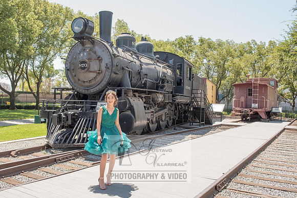 Brianna Gonzalez quinceanera photography session at Heritage Park in Santa Fe Springs Ca.