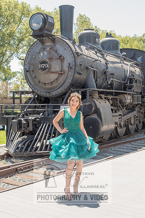 Brianna Gonzalez quinceanera photography session at Heritage Park in Santa Fe Springs Ca.