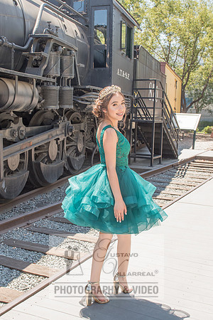Brianna Gonzalez quinceanera photography session at Heritage Park in Santa Fe Springs Ca.