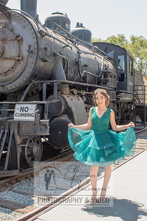 Brianna Gonzalez quinceanera photography session at Heritage Park in Santa Fe Springs Ca.