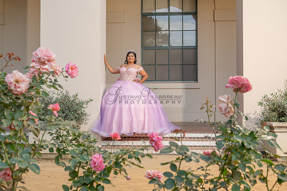 Camila Pacheco quinceanera, sweet 16, photo session in Pasadena City Hall in Pasadena California, photography and videography by Gustavo Villarreal photographer, 323-633-8283, www.gvphotoandvideo.com
