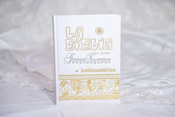 Jamie and Adrian wedding photography and videography in Azusa Ca by Gustavo Villarreal Photography, 323-633-8283, www.gvphotoandvideo.com