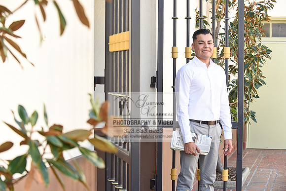 engagement photos at Union Station Downtown Los Angeles, Weddings photography, Quinceaneras photo and video in Los Angeles, Sweet Sixteens photography in Pasadena, 323-633-8283, www.gustavovillarreal