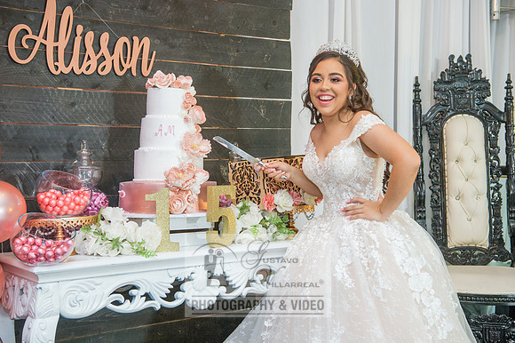 Allison-Quinceanera-photography-videography-at-Del-Banquet-Hall-