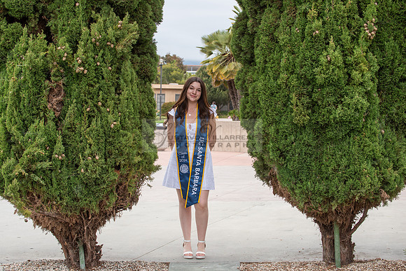 Lauren Berry graduation photos, portraits at UCSB Santa Barbara Ca. Gustavo Villarreal Photography, 323-633-8283