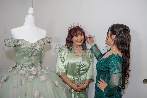 Jade Perez quinceanera celebration photography, videography in Montebello Ca, Whittier Ca by Gustavo Villarreal Photography, 323-633-8283, www.gvphotoandvideo.com