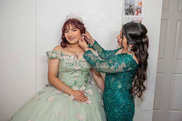 Jade Perez quinceanera celebration photography, videography in Montebello Ca, Whittier Ca by Gustavo Villarreal Photography, 323-633-8283, www.gvphotoandvideo.com