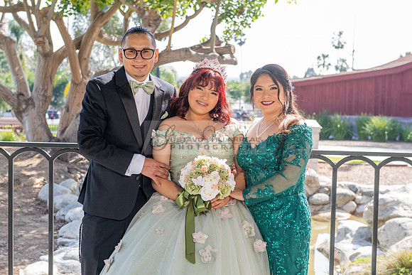 Jade Perez quinceanera celebration photography, videography in Montebello Ca, Whittier Ca by Gustavo Villarreal Photography, 323-633-8283, www.gvphotoandvideo.com