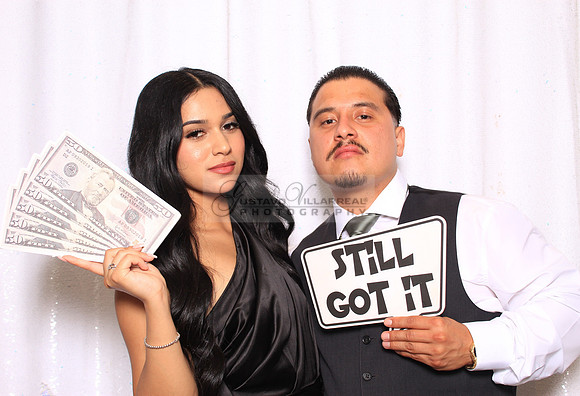 Stephanie and Albert wedding celebration, photo booth in Redondo Beach Ca, Gustavo Villarreal Photography, 323-633-8283, www.gvphotoandvideo.com