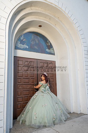 Jade Perez quinceanera celebration photography, videography in Montebello Ca, Whittier Ca by Gustavo Villarreal Photography, 323-633-8283, www.gvphotoandvideo.com