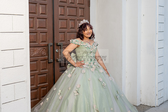Jade Perez quinceanera celebration photography, videography in Montebello Ca, Whittier Ca by Gustavo Villarreal Photography, 323-633-8283, www.gvphotoandvideo.com