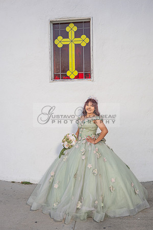 Jade Perez quinceanera celebration photography, videography in Montebello Ca, Whittier Ca by Gustavo Villarreal Photography, 323-633-8283, www.gvphotoandvideo.com