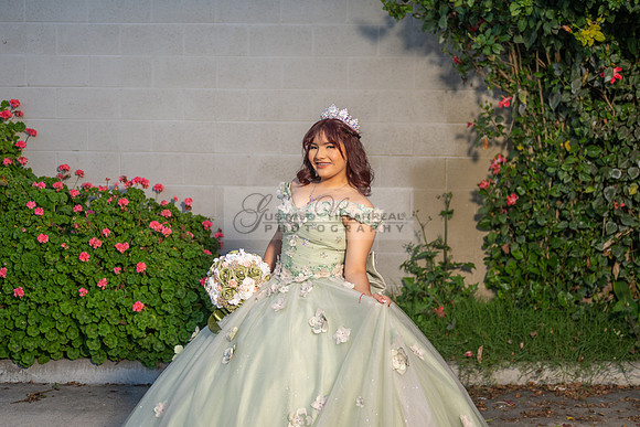 Jade Perez quinceanera celebration photography, videography in Montebello Ca, Whittier Ca by Gustavo Villarreal Photography, 323-633-8283, www.gvphotoandvideo.com