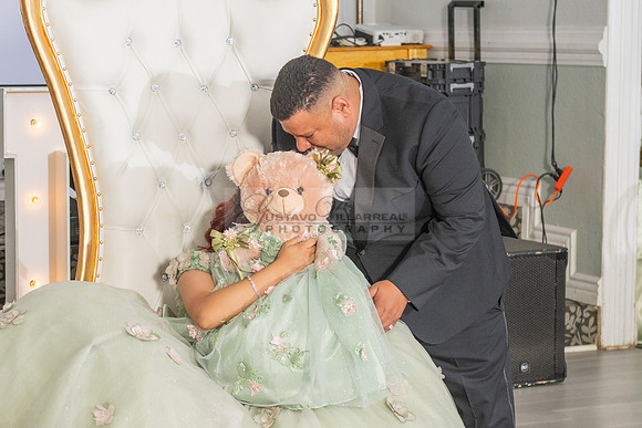 Jade Perez quinceanera celebration photography, videography in Montebello Ca, Whittier Ca by Gustavo Villarreal Photography, 323-633-8283, www.gvphotoandvideo.com