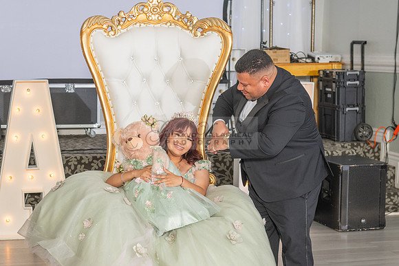 Jade Perez quinceanera celebration photography, videography in Montebello Ca, Whittier Ca by Gustavo Villarreal Photography, 323-633-8283, www.gvphotoandvideo.com