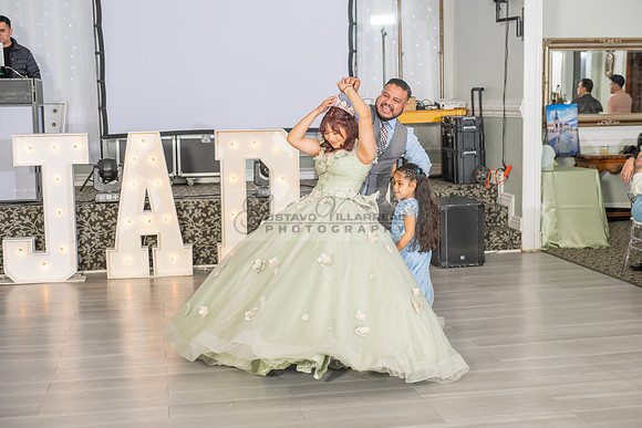 Jade Perez quinceanera celebration photography, videography in Montebello Ca, Whittier Ca by Gustavo Villarreal Photography, 323-633-8283, www.gvphotoandvideo.com