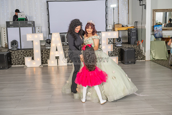 Jade Perez quinceanera celebration photography, videography in Montebello Ca, Whittier Ca by Gustavo Villarreal Photography, 323-633-8283, www.gvphotoandvideo.com