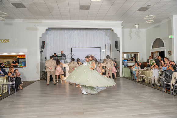 Jade Perez quinceanera celebration photography, videography in Montebello Ca, Whittier Ca by Gustavo Villarreal Photography, 323-633-8283, www.gvphotoandvideo.com