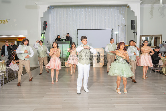 Jade Perez quinceanera celebration photography, videography in Montebello Ca, Whittier Ca by Gustavo Villarreal Photography, 323-633-8283, www.gvphotoandvideo.com