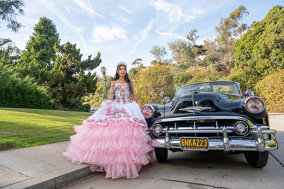 Calilea Rodriguez quinceanera photo soot, photography at Penn Park in Whittier Ca, Gustavo Villarreal Photographer, videographer, 323-633-8283, www.gvphotoandvideo.com