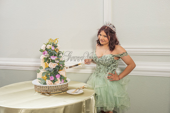 Jade Perez quinceanera celebration photography, videography in Montebello Ca, Whittier Ca by Gustavo Villarreal Photography, 323-633-8283, www.gvphotoandvideo.com