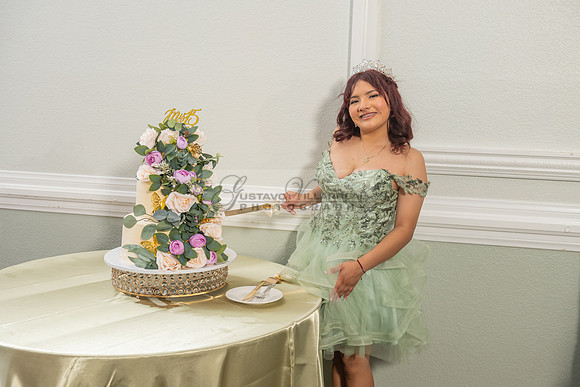 Jade Perez quinceanera celebration photography, videography in Montebello Ca, Whittier Ca by Gustavo Villarreal Photography, 323-633-8283, www.gvphotoandvideo.com