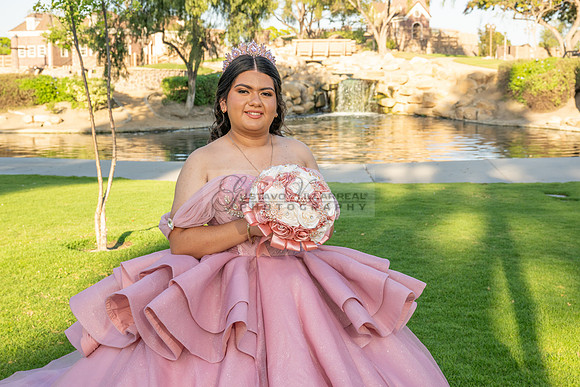 Darlene Dorado quinceanera, sweet 16, weddings, photo, shoot, at Cerritos heritage park in Cerritos Ca, Gustavo Villarreal, photography, videography, 323-633-8283, www.gustavovillarreal.com