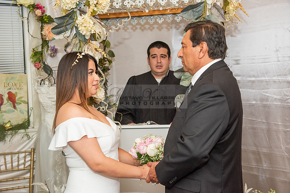 Meybelin and Eduardo Boda civil en La ciudad de Whittier Ca. fotografías de Gustavo Villarreal 323-633-8283