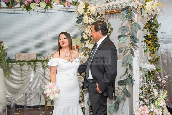 Meybelin and Eduardo Boda civil en La ciudad de Whittier Ca. fotografías de Gustavo Villarreal 323-633-8283