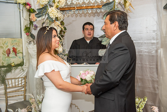 Meybelin and Eduardo Boda civil en La ciudad de Whittier Ca. fotografías de Gustavo Villarreal 323-633-8283