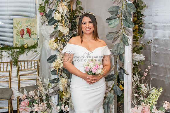 Meybelin and Eduardo Boda civil en La ciudad de Whittier Ca. fotografías de Gustavo Villarreal 323-633-8283