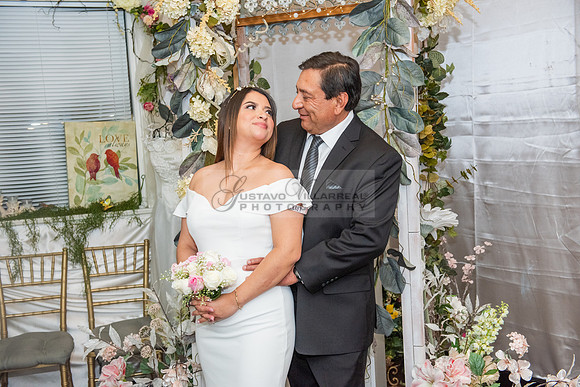 Meybelin and Eduardo Boda civil en La ciudad de Whittier Ca. fotografías de Gustavo Villarreal 323-633-8283