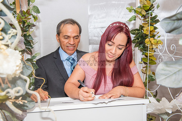 Meybelin and Eduardo Boda civil en La ciudad de Whittier Ca. fotografías de Gustavo Villarreal 323-633-8283