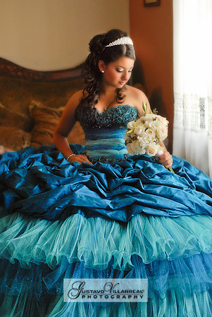 QUINCEANERAS, SWEET SIXTEENS, 18TH BIRTHDAY DEBUT, photography and video service, weddings, family portraits, business headshots, photography studio in Whittier Ca, 323-633-8283