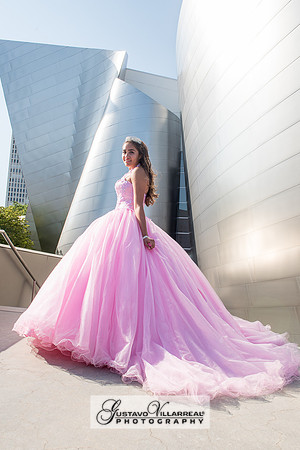QUINCEANERAS, SWEET SIXTEENS, 18TH BIRTHDAY DEBUT, photography and video service, weddings, family portraits, business headshots, photography studio in Whittier Ca, 323-633-8283