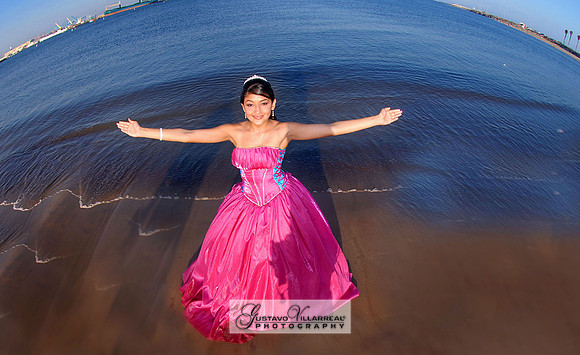 QUINCEANERAS, SWEET SIXTEENS, 18TH BIRTHDAY DEBUT, photography and video service, weddings, family portraits, business headshots, photography studio in Whittier Ca, 323-633-8283