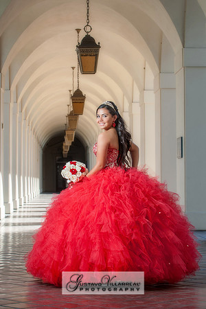 QUINCEANERAS, SWEET SIXTEENS, 18TH BIRTHDAY DEBUT, photography and video service, weddings, family portraits, business headshots, photography studio in Whittier Ca, 323-633-8283