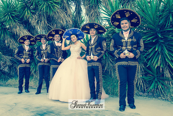 QUINCEANERAS, SWEET SIXTEENS, 18TH BIRTHDAY DEBUT, photography and video service, weddings, family portraits, business headshots, photography studio in Whittier Ca, 323-633-8283