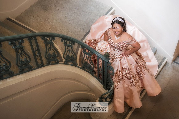 QUINCEANERAS, SWEET SIXTEENS, 18TH BIRTHDAY DEBUT, photography and video service, weddings, family portraits, business headshots, photography studio in Whittier Ca, 323-633-8283