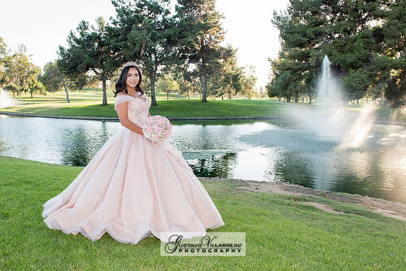 QUINCEANERAS, SWEET SIXTEENS, 18TH BIRTHDAY DEBUT, photography and video service, weddings, family portraits, business headshots, photography studio in Whittier Ca, 323-633-8283