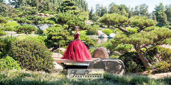 QUINCEANERAS, SWEET SIXTEENS, 18TH BIRTHDAY DEBUT, photography and video service, weddings, family portraits, business headshots, photography studio in Whittier Ca, 323-633-8283