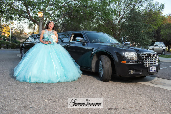 QUINCEANERAS, SWEET SIXTEENS, 18TH BIRTHDAY DEBUT, photography and video service, weddings, family portraits, business headshots, photography studio in Whittier Ca, 323-633-8283
