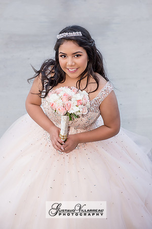 QUINCEANERAS, SWEET SIXTEENS, 18TH BIRTHDAY DEBUT, photography and video service, weddings, family portraits, business headshots, photography studio in Whittier Ca, 323-633-8283