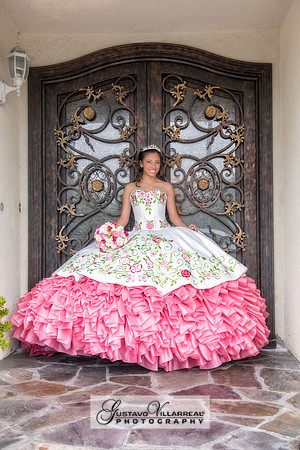 QUINCEANERAS, SWEET SIXTEENS, 18TH BIRTHDAY DEBUT, photography and video service, weddings, family portraits, business headshots, photography studio in Whittier Ca, 323-633-8283