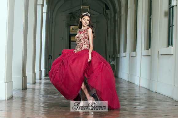 QUINCEANERAS, SWEET SIXTEENS, 18TH BIRTHDAY DEBUT, photography and video service, weddings, family portraits, business headshots, photography studio in Whittier Ca, 323-633-8283
