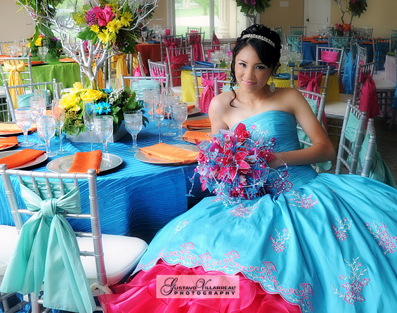QUINCEANERAS, SWEET SIXTEENS, 18TH BIRTHDAY DEBUT, photography and video service, weddings, family portraits, business headshots, photography studio in Whittier Ca, 323-633-8283