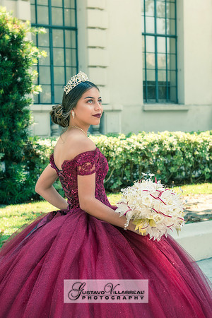 QUINCEANERAS, SWEET SIXTEENS, 18TH BIRTHDAY DEBUT, photography and video service, weddings, family portraits, business headshots, photography studio in Whittier Ca, 323-633-8283
