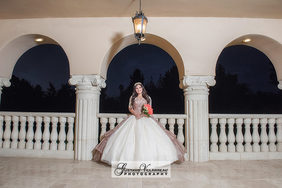 QUINCEANERAS, SWEET SIXTEENS, 18TH BIRTHDAY DEBUT, photography and video service, weddings, family portraits, business headshots, photography studio in Whittier Ca, 323-633-8283